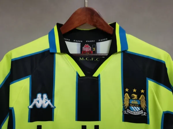 Manchester City 1998-2000 Away Retro Football Shirt