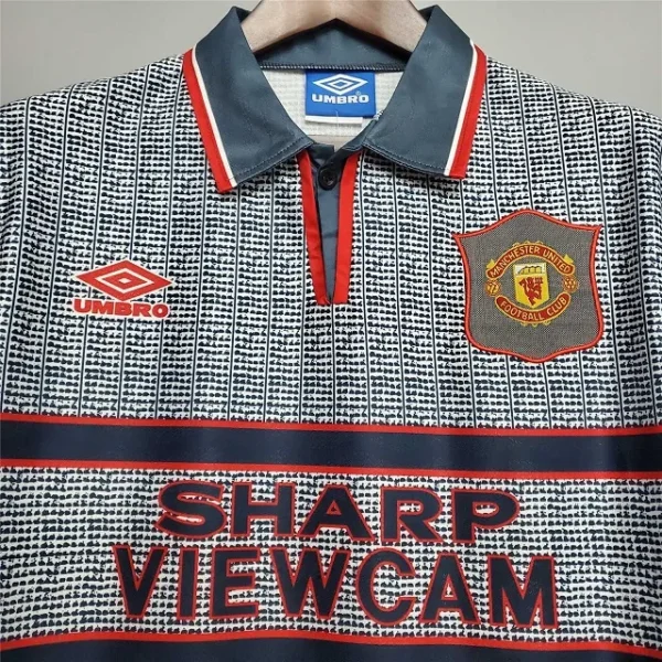Manchester United 1995 -1996 Away Retro Football Shirt