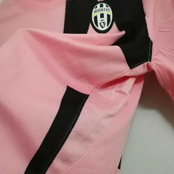 Juventus 2011-2012 Away Pink Soccer Jersey