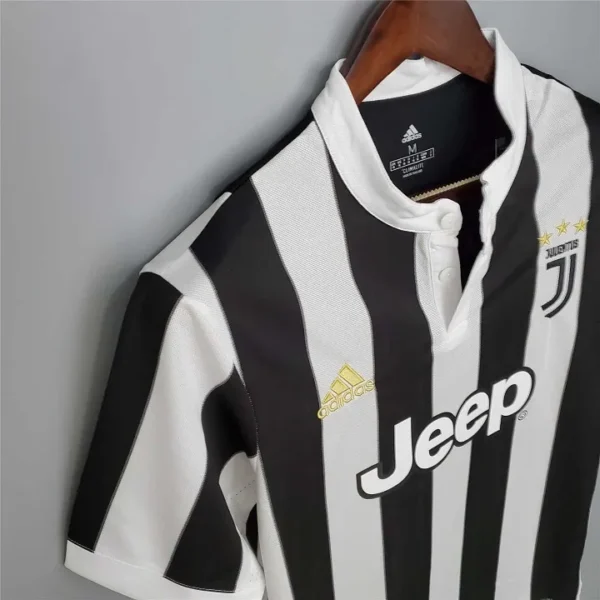 Juventus 2017-2018 Home Soccer Jersey