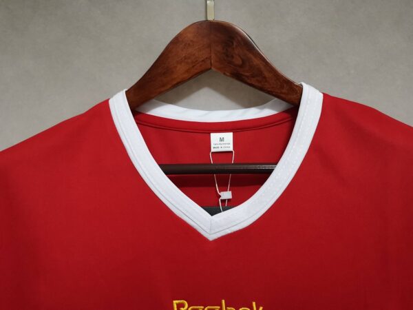 Liverpool 2000-2001 Home Retro Football Shirt